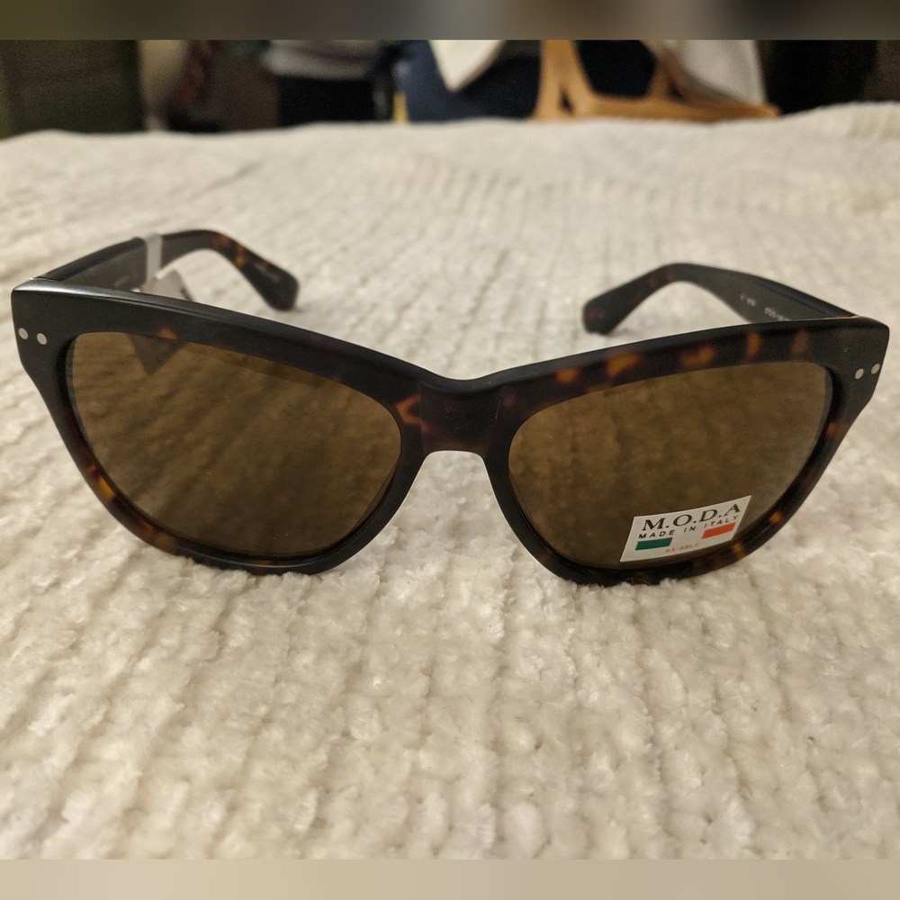 NWT! MODA Sunglasses (Made In Italy)